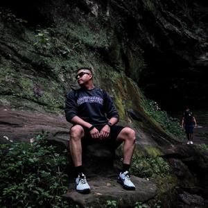 Meet your Posher, Vaz